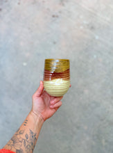 Load image into Gallery viewer, Grip Tumbler
